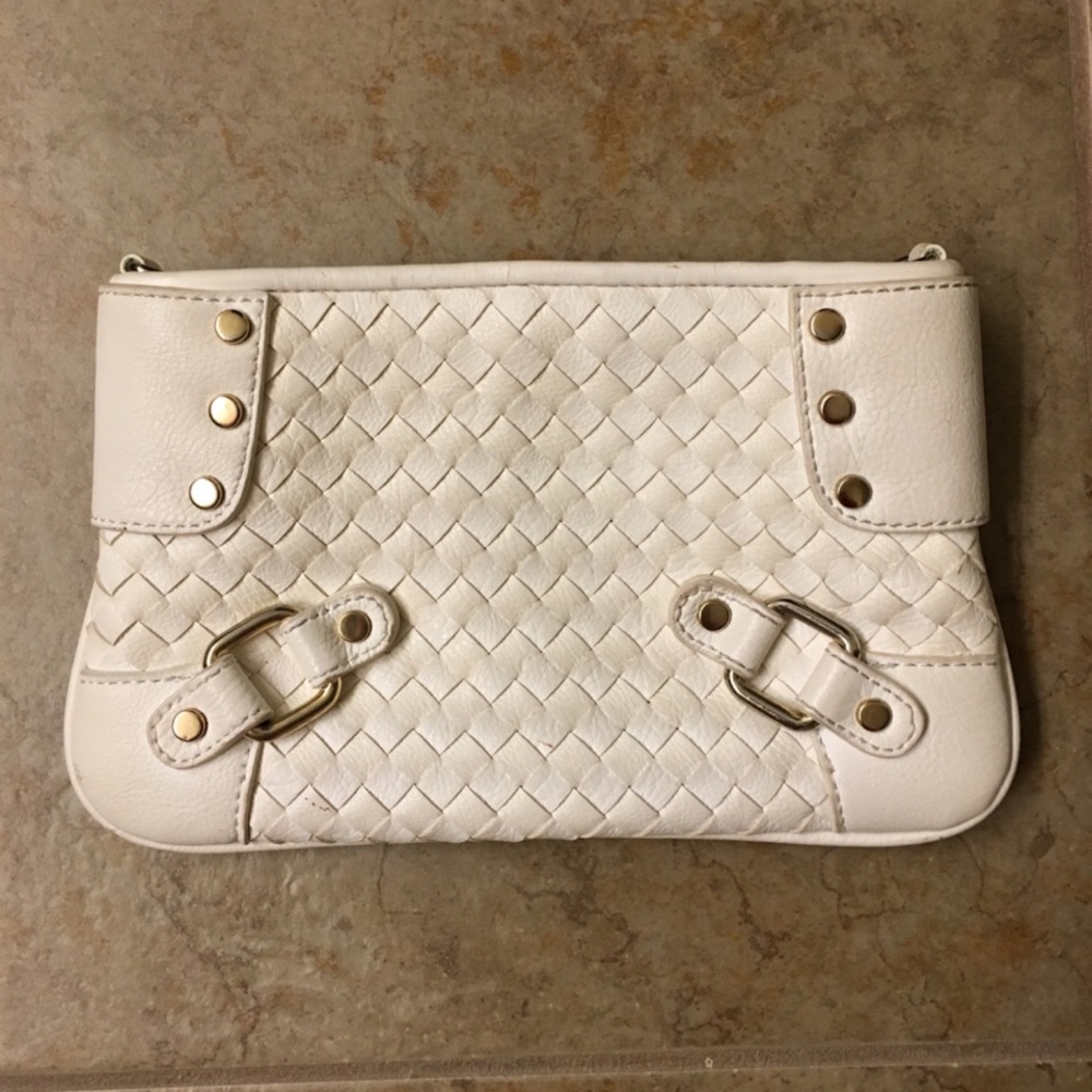 ✨Cache Woven White Leather Clutch Wallet Purse Bag